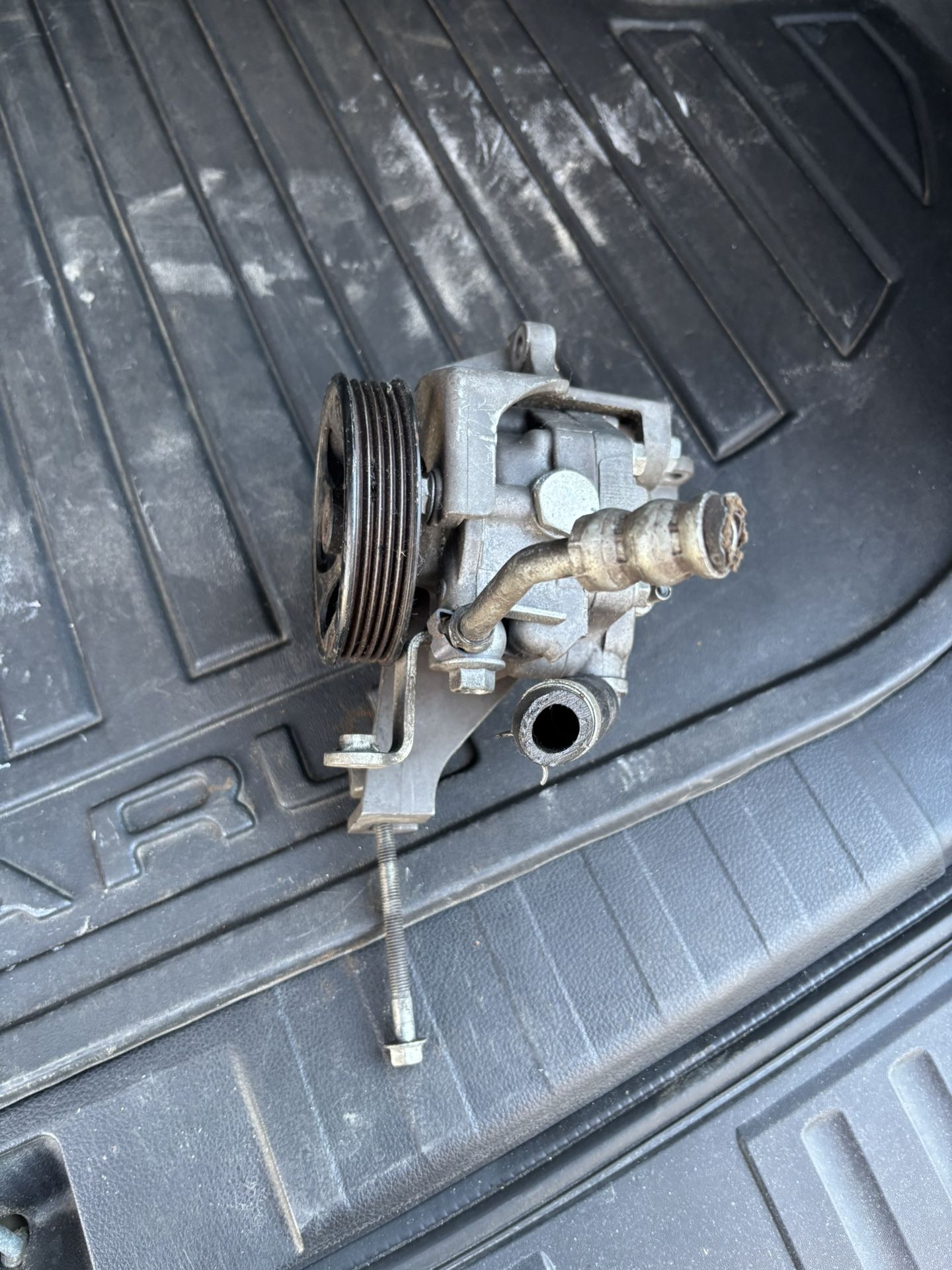 POWER STEERING PUMP