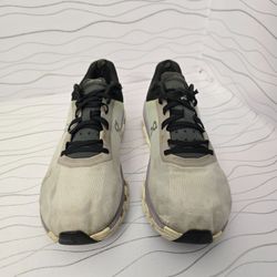 On Running Cloudflow 3 Mujer Talla 8.5 US Verde Lila 3WD(contact info removed)1