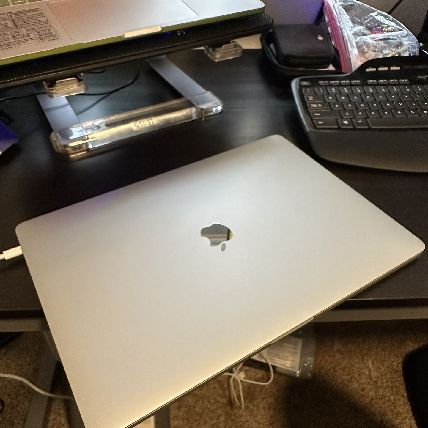 MacBook Pro 16in with 2.6GHz 9th Gen Intel Core i7 