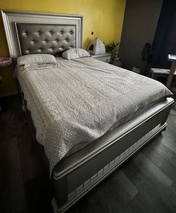 Queen-size Bed (mattress & Box Spring NOT INCLUDED)