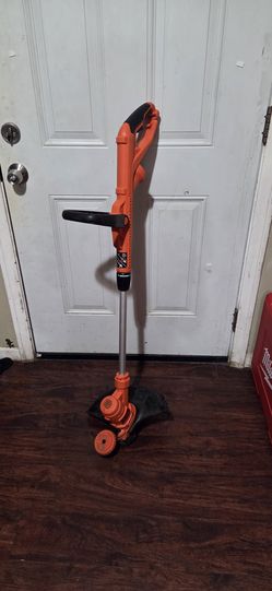 BLACK AND DECKER  WEED EART   ELECTRIC