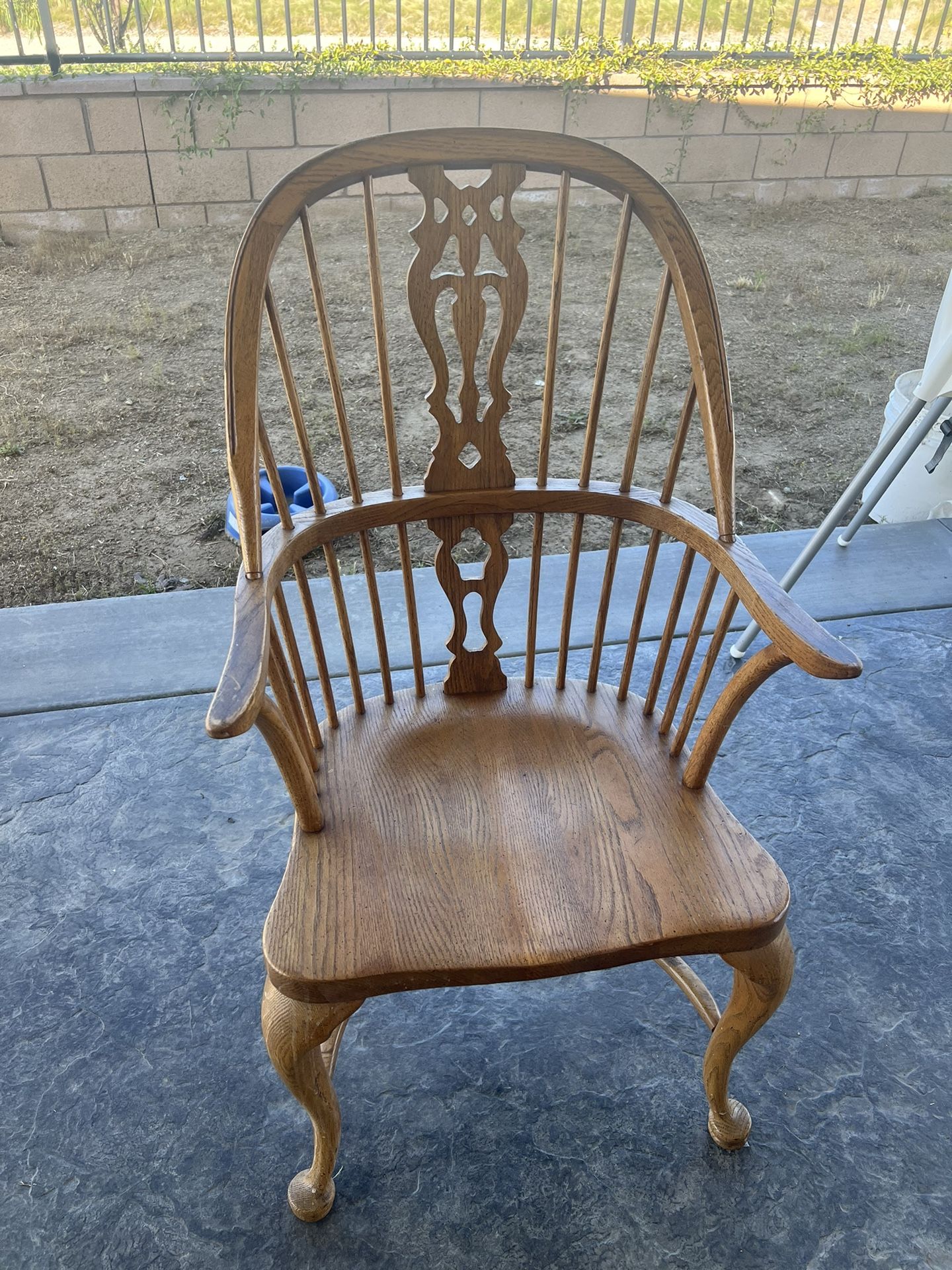 Stunning Vintage Wooden Chairs(4)