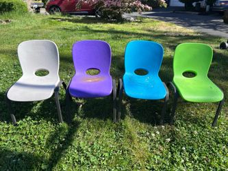 LIFETIME YOUTH CHAIRS