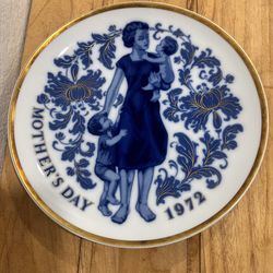 Santa Clara Porcelana Cherished Keepsake 1972 Mother's Day Collector Plate #3086