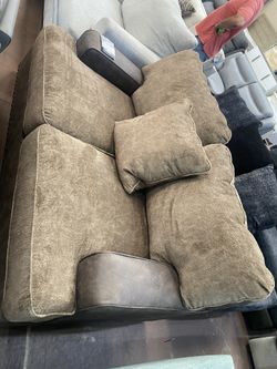 Two Tone Brown Stationary Loveseat