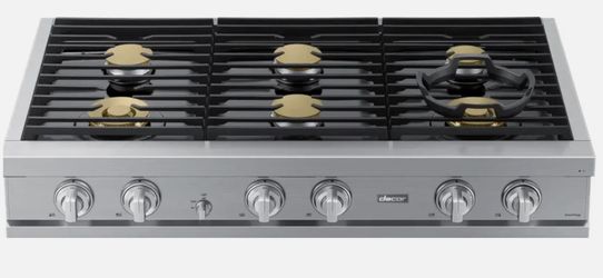 New Dacor DTT48T960GS - 48” Built In Rangetop w 6 Burners Stainless Steel Stove gold Accents