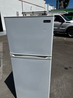 Refrigerator in good condition