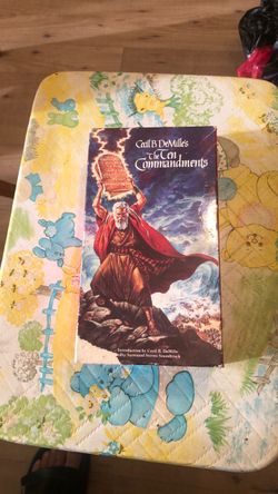 Ten Commandments VHS Movie with Charlton Heston & Yul Brenner 1956