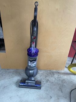 Like new Dyson Ball vacuum great suction Tested Works Perfectly when you come ill fully test it for you