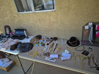 Todo lo que tengo de mi garage por solo $ 150! Al primero que llegue! 601 San Dimas St. Hemet Ca