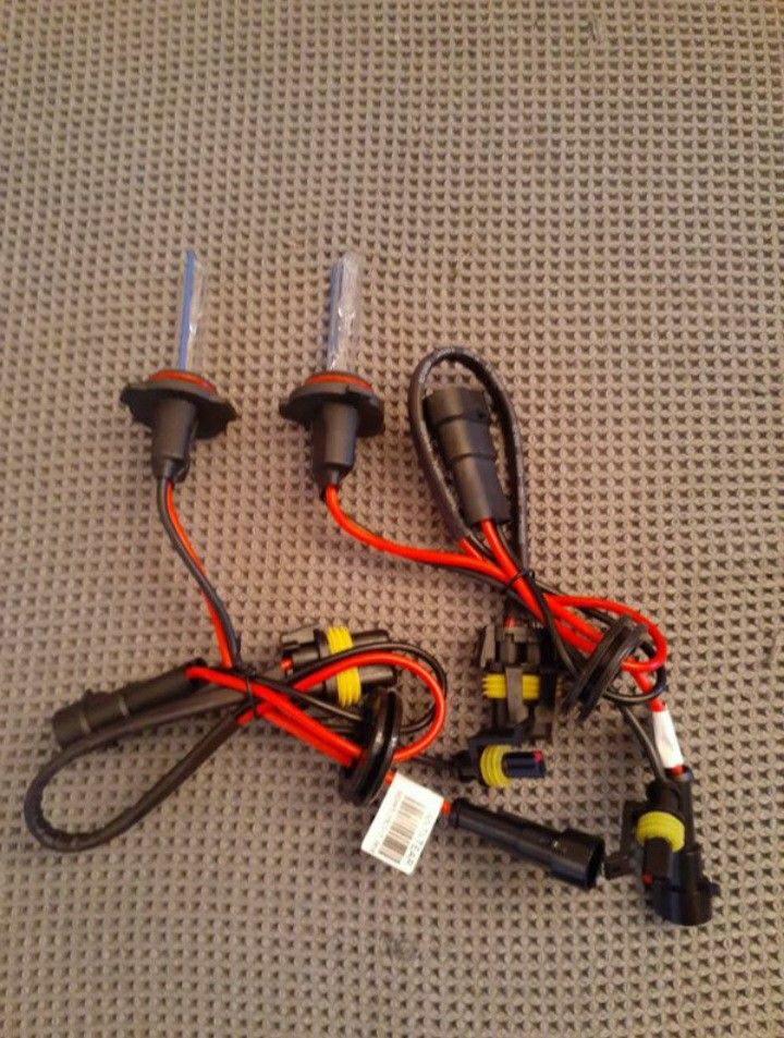 NEW! HID Bulbs 9006 Blue 8000k