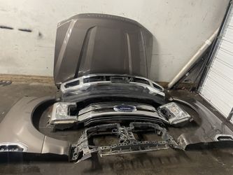 2019 Ford F250 lariat edition front end parts