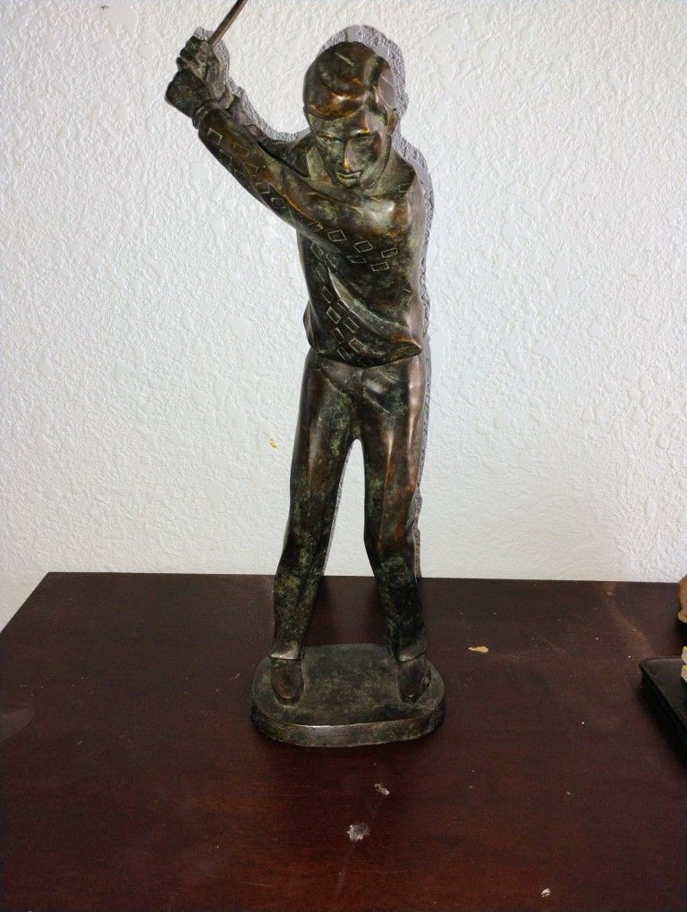 Bronze Golfer