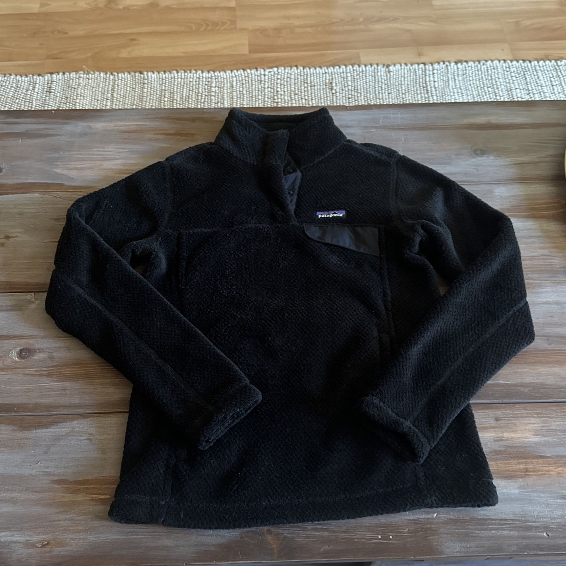 Women Patagonia Sweater 