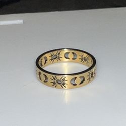 Gold ring design