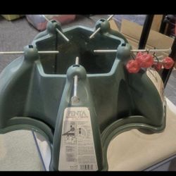 Penta Christmas Tree Stand