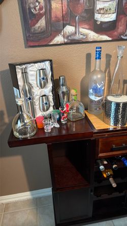 Mini bar for sale how do you $150 or best offer?
