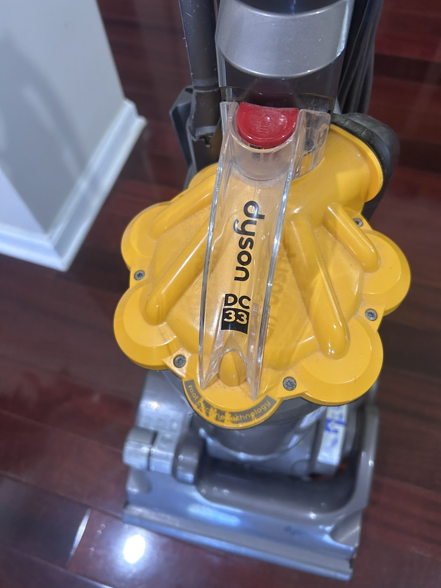 Vacuum Cleaner Dyson