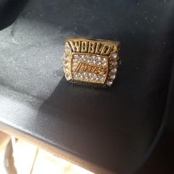 Lakers Kobe Bryant World Champion Ring