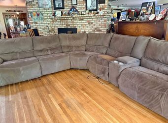Large Reclining Sectional Sofa with Cup Holders