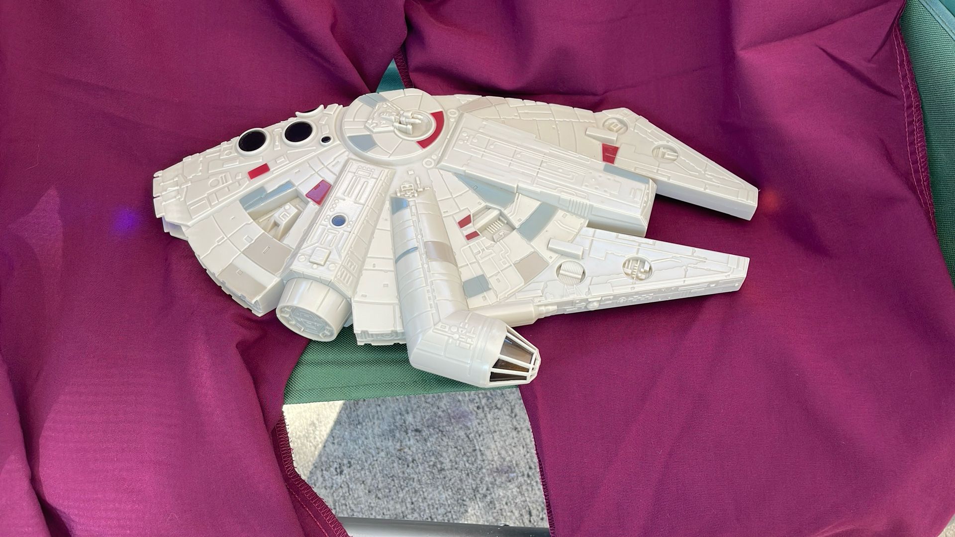 Starwars Falcón Millennium 3D Wall Light