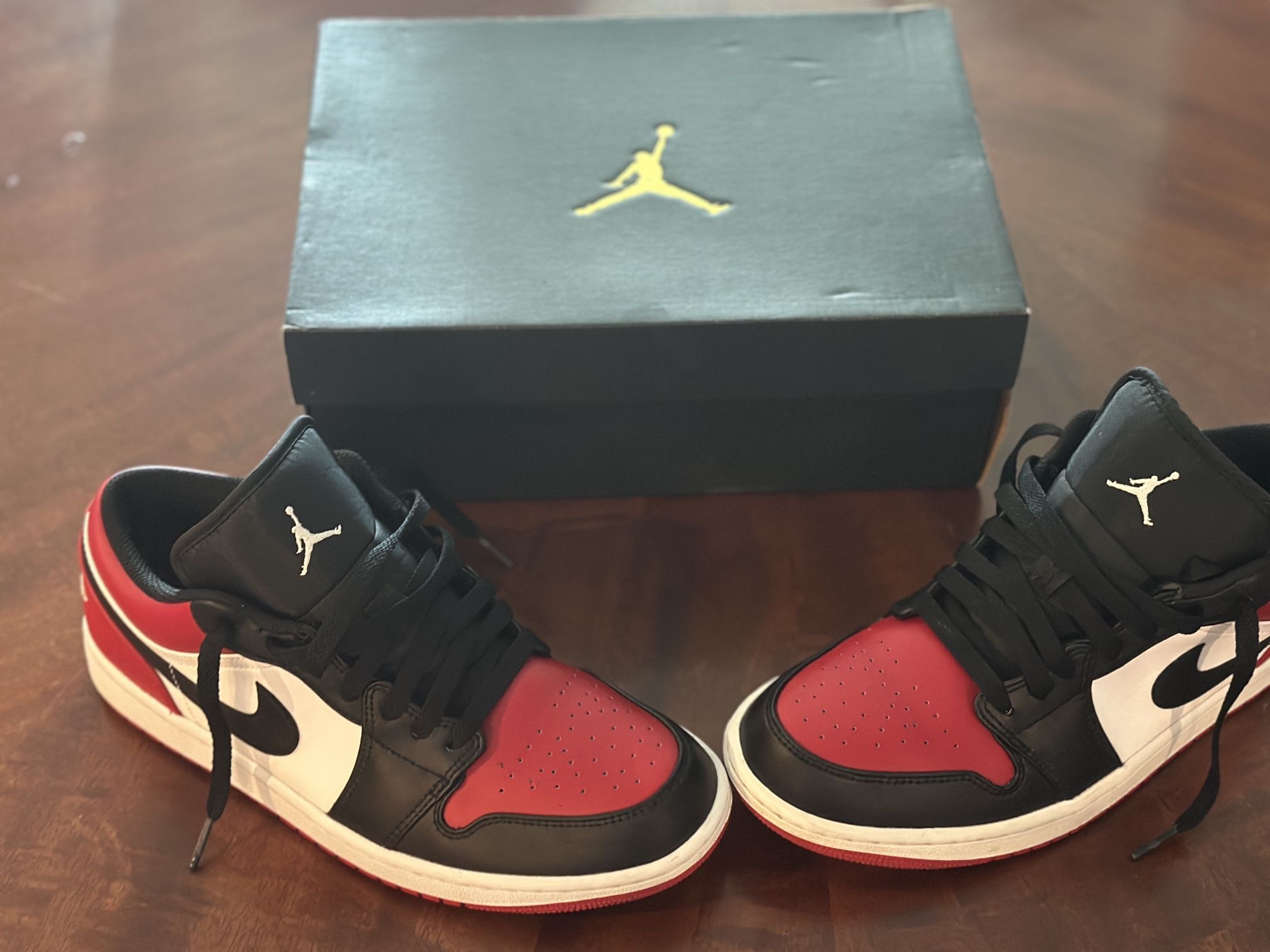 Jordan 1 Lows,  9 1/2.  