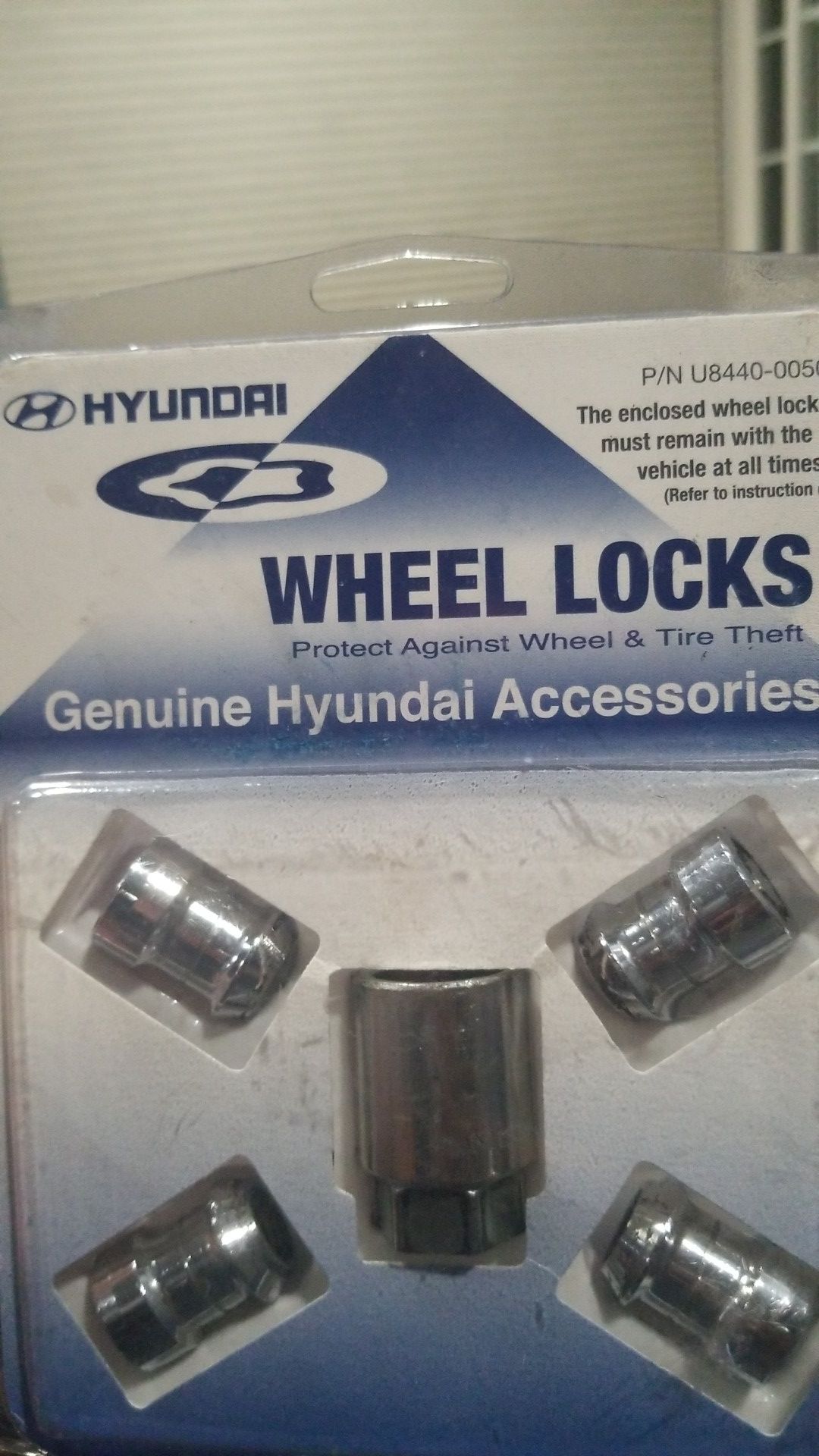 HYUNDAI WHEEL LOCKS