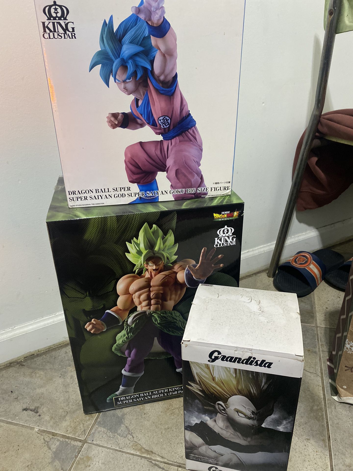 Broly Statue  And Goku Super Saiyen God Blue Set