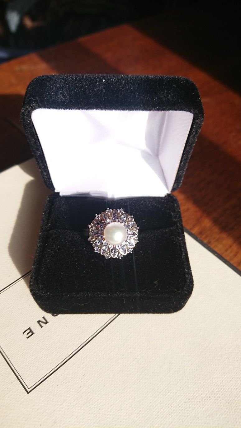 Natural pearl & Tanzanite ring