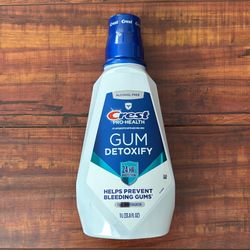 Crest Pro-Health CPC Antigingivitis/ Antiplaque Oral Rinse GUM DETOXIFY 24Hr Protection; Helps Prevent Bleeding Gums: Cool Wintergreen 1 Liter