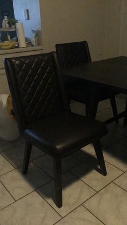 Dining table plus 6 chairs