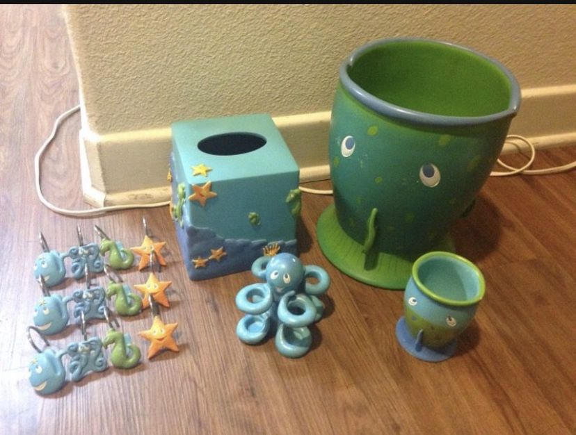 Ceramic Bathroom Decor
