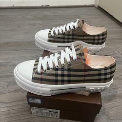 Burberry shoes