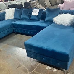 NEW BLUE VELVET LUXURY SECTIONAL SOFA WITH FREE DELIVERY PAY ON ARRIVAL