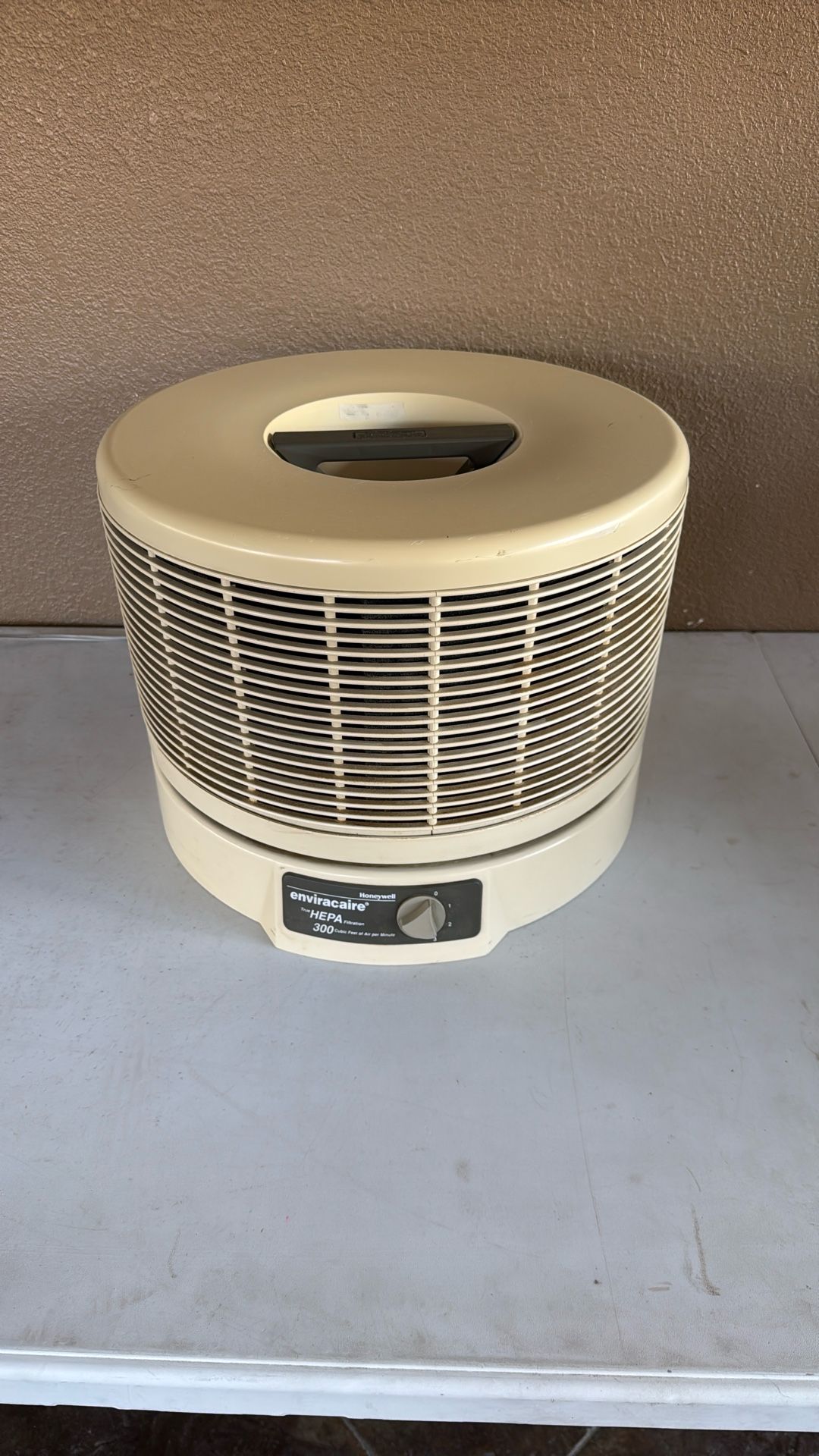 Honeywell True Hepa Filtration System Eviracaire WORKS PERFECT 