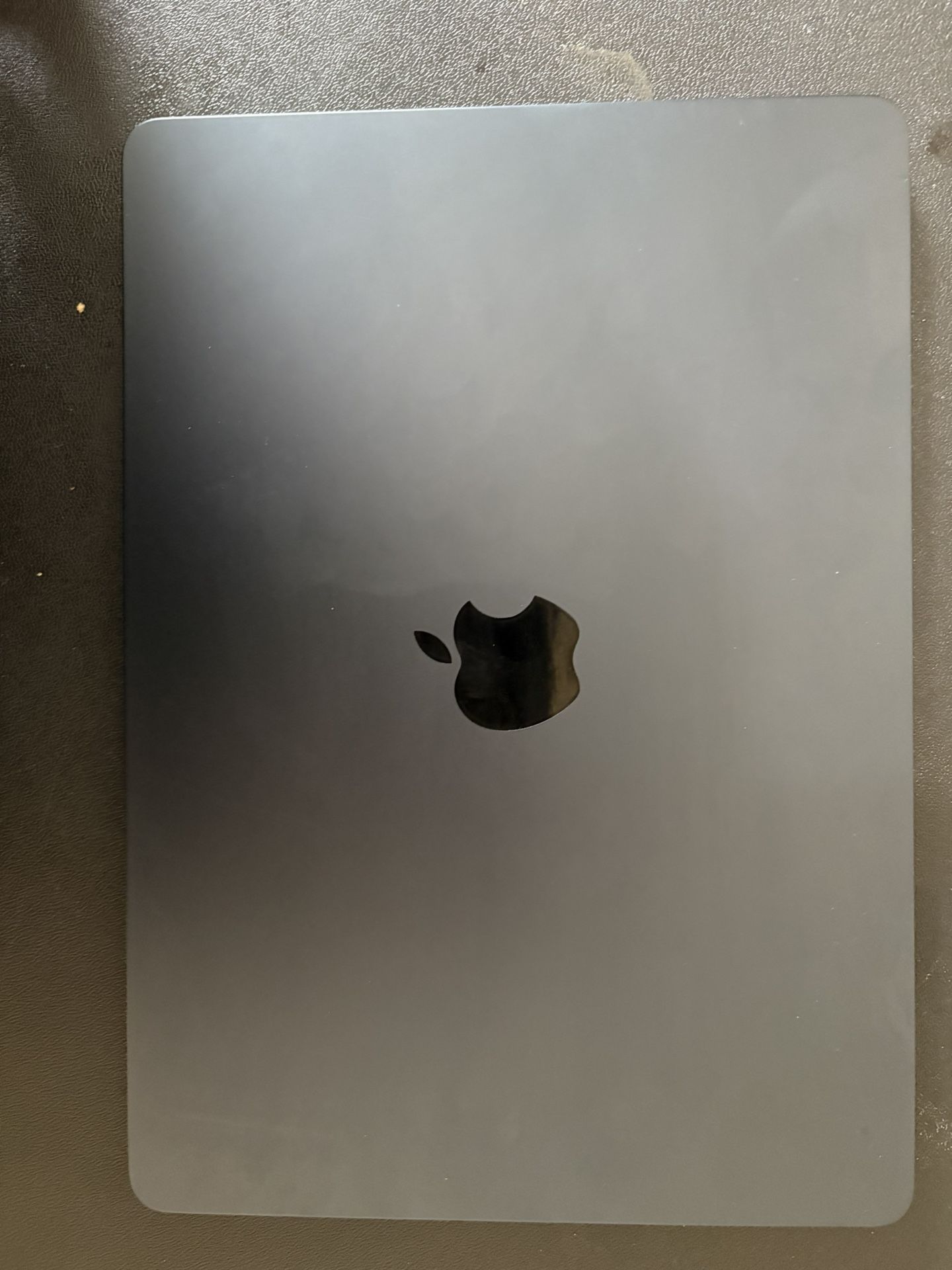 MacBook M2 16GB