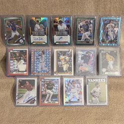 PREMIUM BASEBALL, FOOTBALL, & BASKETBALL SPORTS CARDS IN EXCELLENT CONDITION 