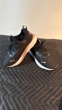 Puma Women’s Running Shoes – Black/Rose Gold – Size 8.5 – Excellent Condition
