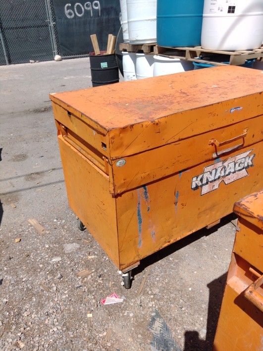 150 Each Knaack Box Tool Job Site Box for Sale in Las Vegas, NV OfferUp