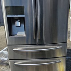 Samsung 36” 4-door Stainless Steel Refrigerator (NO ICE MAKER). 