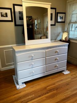 Nice bedroom dresser