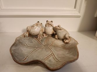 Frog trinket dish