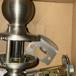 🔧 Door Knobs / Handles – Set of 18 (Used, Great Condition)