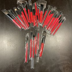 Makeup Brush Set, Complete 32pcs Red Makeup Brushes Synthetic Soft Bristles Brush for Foundation Kabuki Blush Blending with Storage Case Wooden Handle