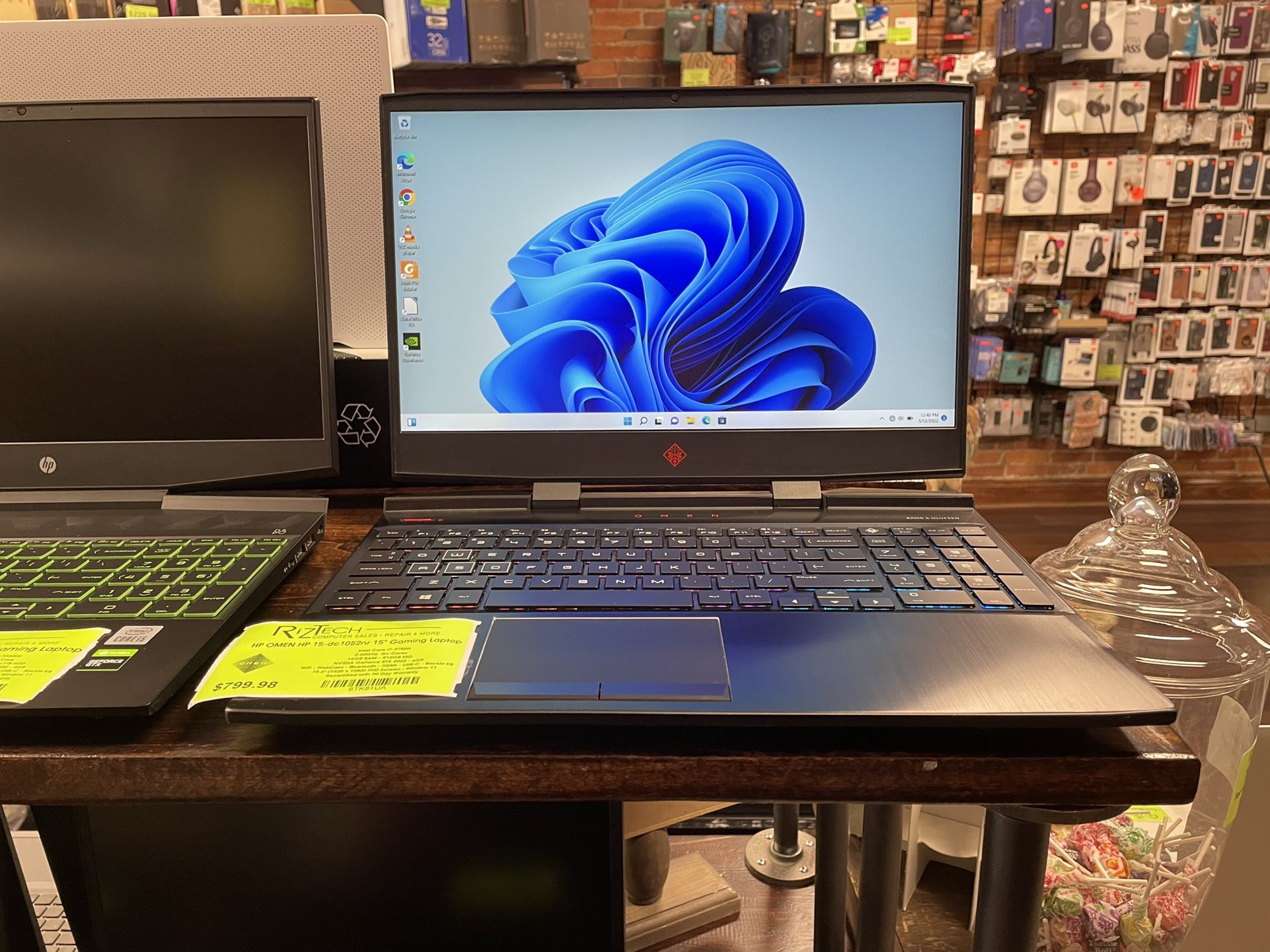 HP OMEN 15-DC1052NR Gaming Laptop i7 2.60GHz Six Core 16GB RAM 512GB SSD 6GB GPU 15.6” FHD RGB W11