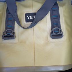 Yeti Carry Cooler 