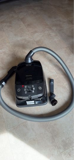Miele Solaris Electro Plus S514 Vacuum Cleaner (READ)