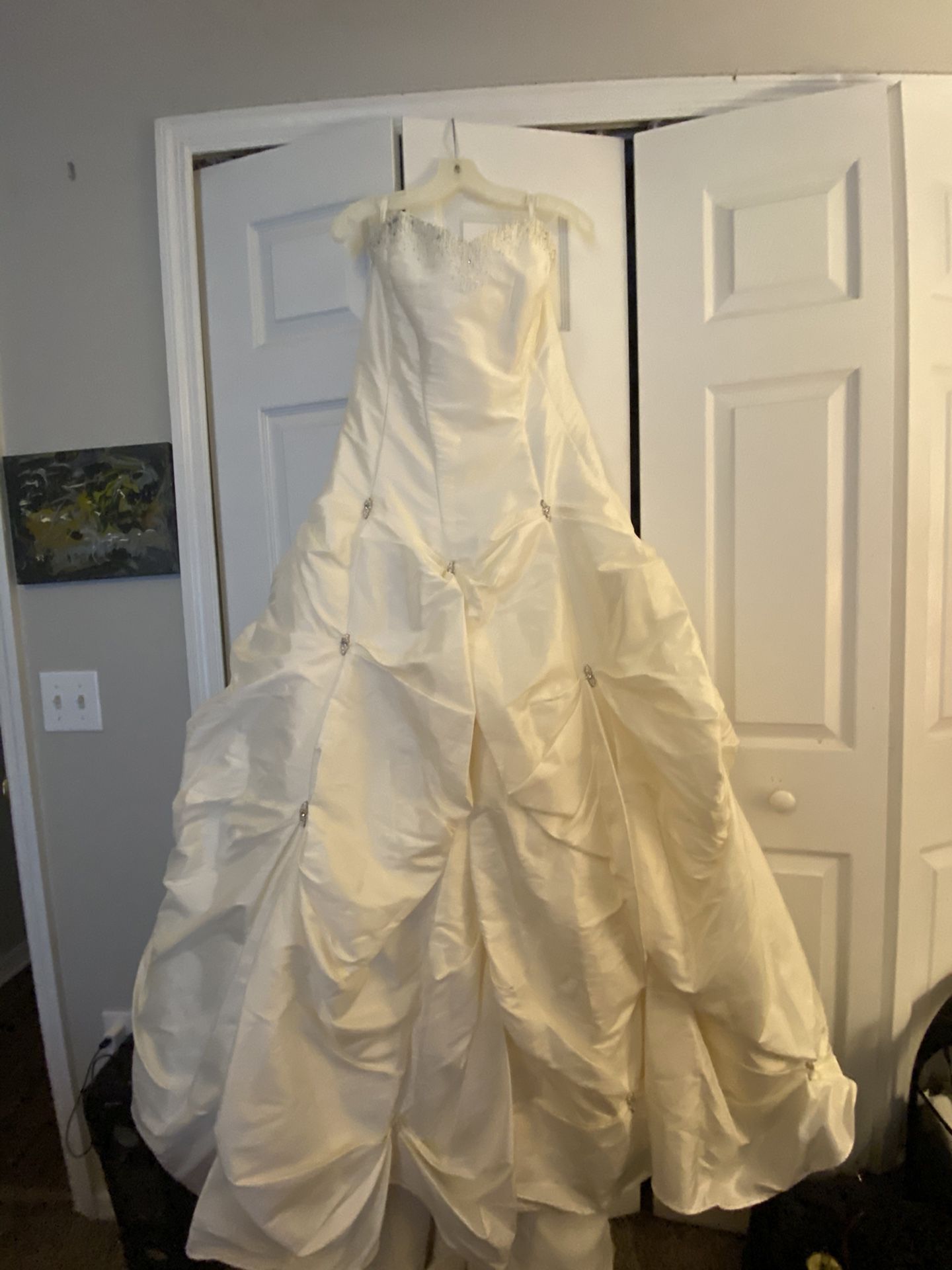 Davids Bridal 14w Wedding Dress