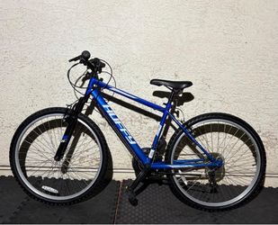 Huffy 26-inch Rock Creek mountain bike