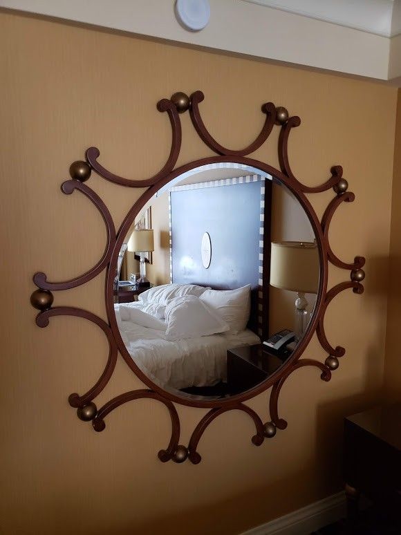 Hotel style round mirror